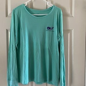 Vineyard vines long sleeve t shirt size M
